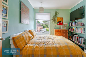 Bedroom- click for photo gallery